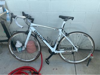 Giant Defy Road bike