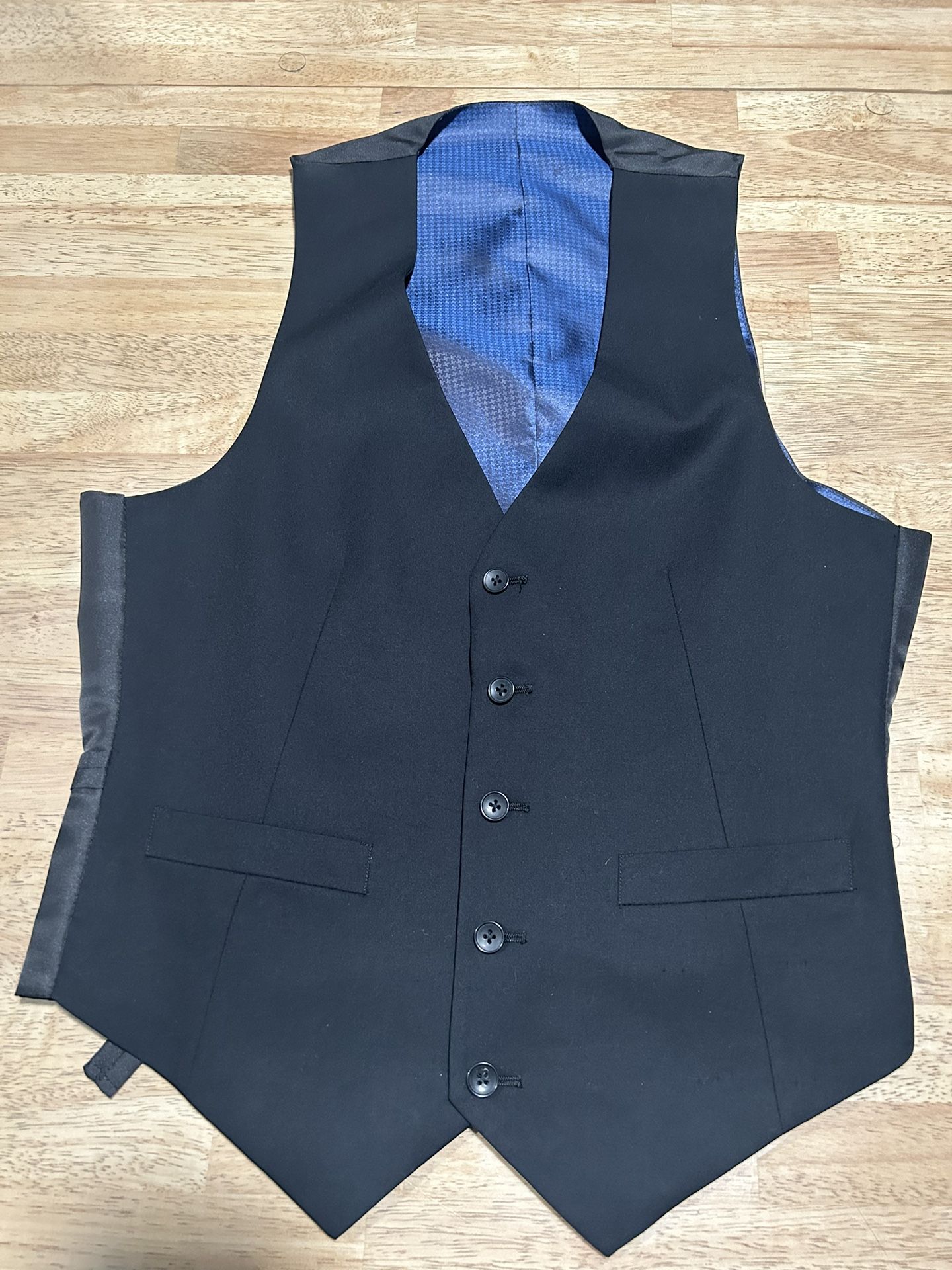 Billy London men Vest in exllnt con! local pick up or shipping $25, Roselle NJ 