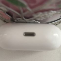 AirPod charging case