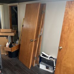 Oak Hollow Core Interior Doors! 24” 28” 30” 30” 30” 30” 36” All Hinges And Locking Knobs Included Take Your Pick! 