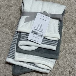 Carter’s Baby wash cloths NEW