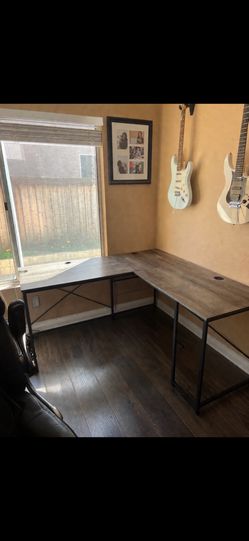 Modern L-Shaped Desk with Storage Shelves