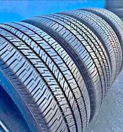 245 55 18 Goodyear tires Con 80% de Vida Las 4