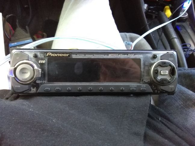 Pioneer DEH-P9200R car stereo