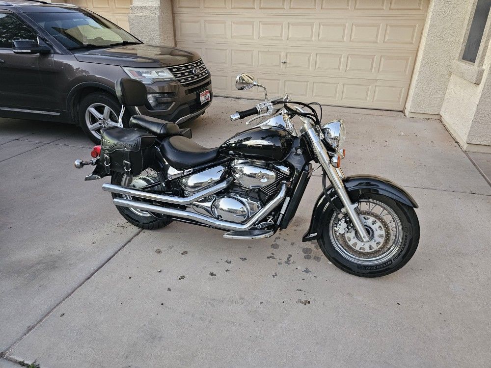 2002 Suzuki Intruder 800