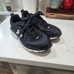 Men's Under Armour Shoes 9.5