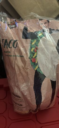 New adult taco costume PUO near Cedar and Shepherd