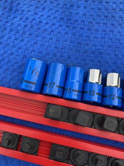 tools Socket Holder Magnetic One is 1/4  and Another Is 1/2 $45 for All 