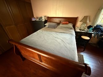 Queen size bed