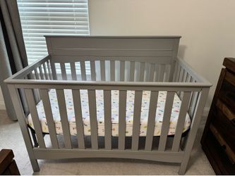 3-in-1 Convertible Crib with Mattress