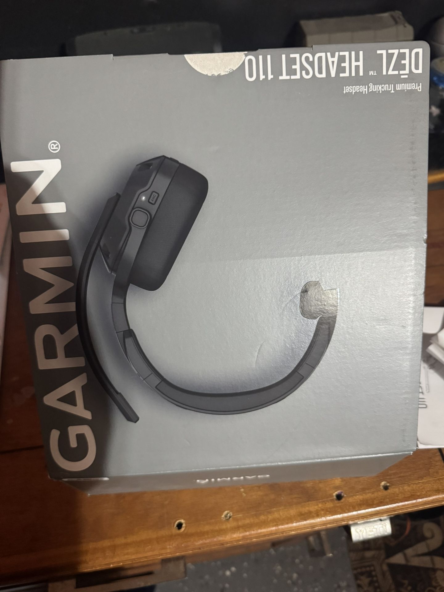 Garmin Dezl  110 Headset  Bluetooth 