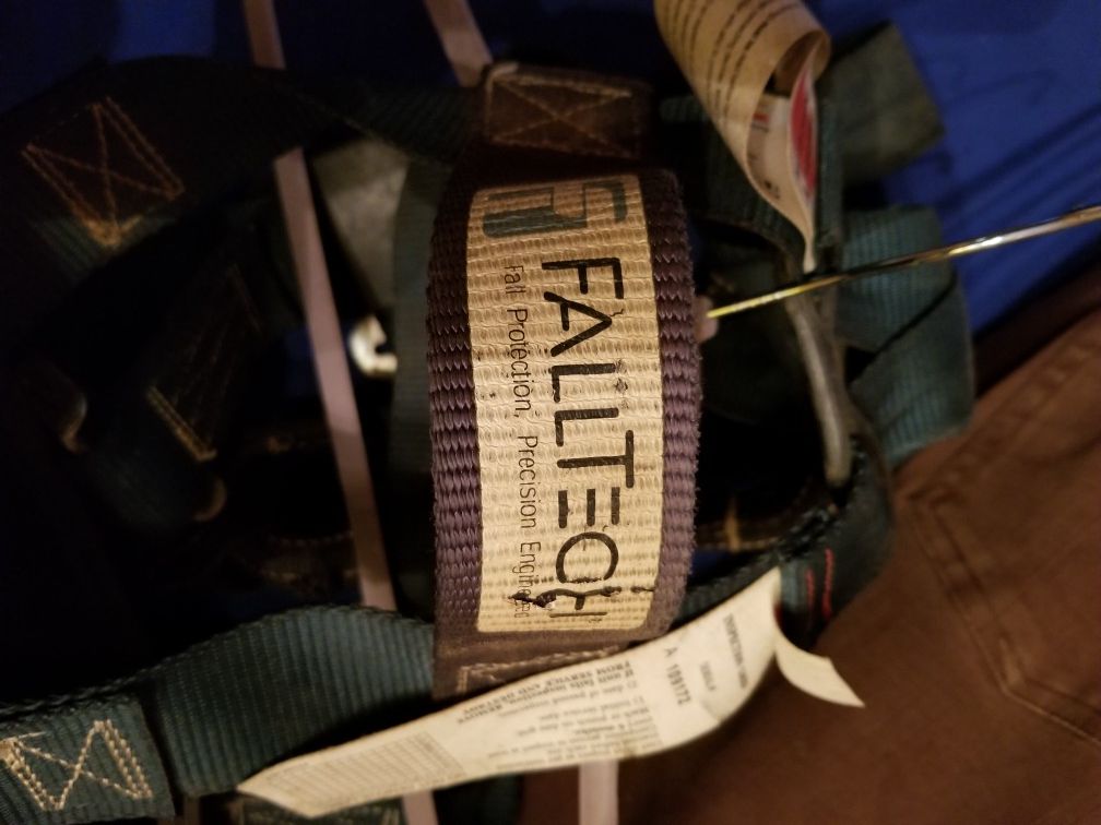 Fall Tech Foreman Harnesses