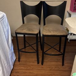 2 Stools 