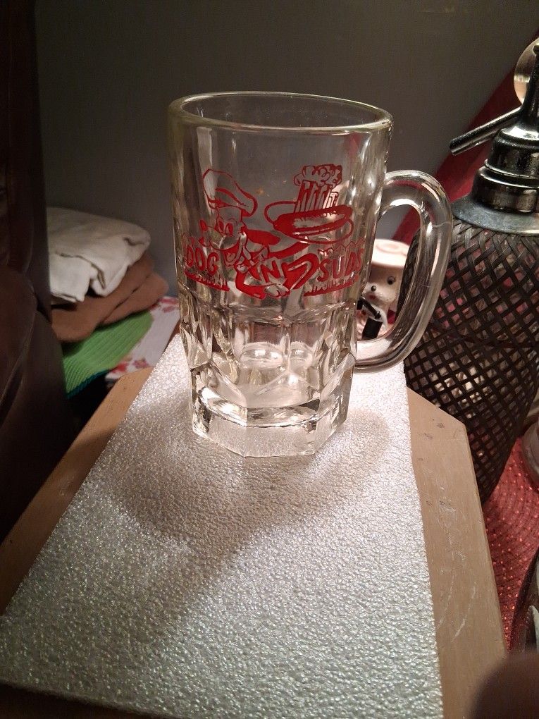 VINTAGE 1960'S DOG N SUDS ROOT BEER MUG 