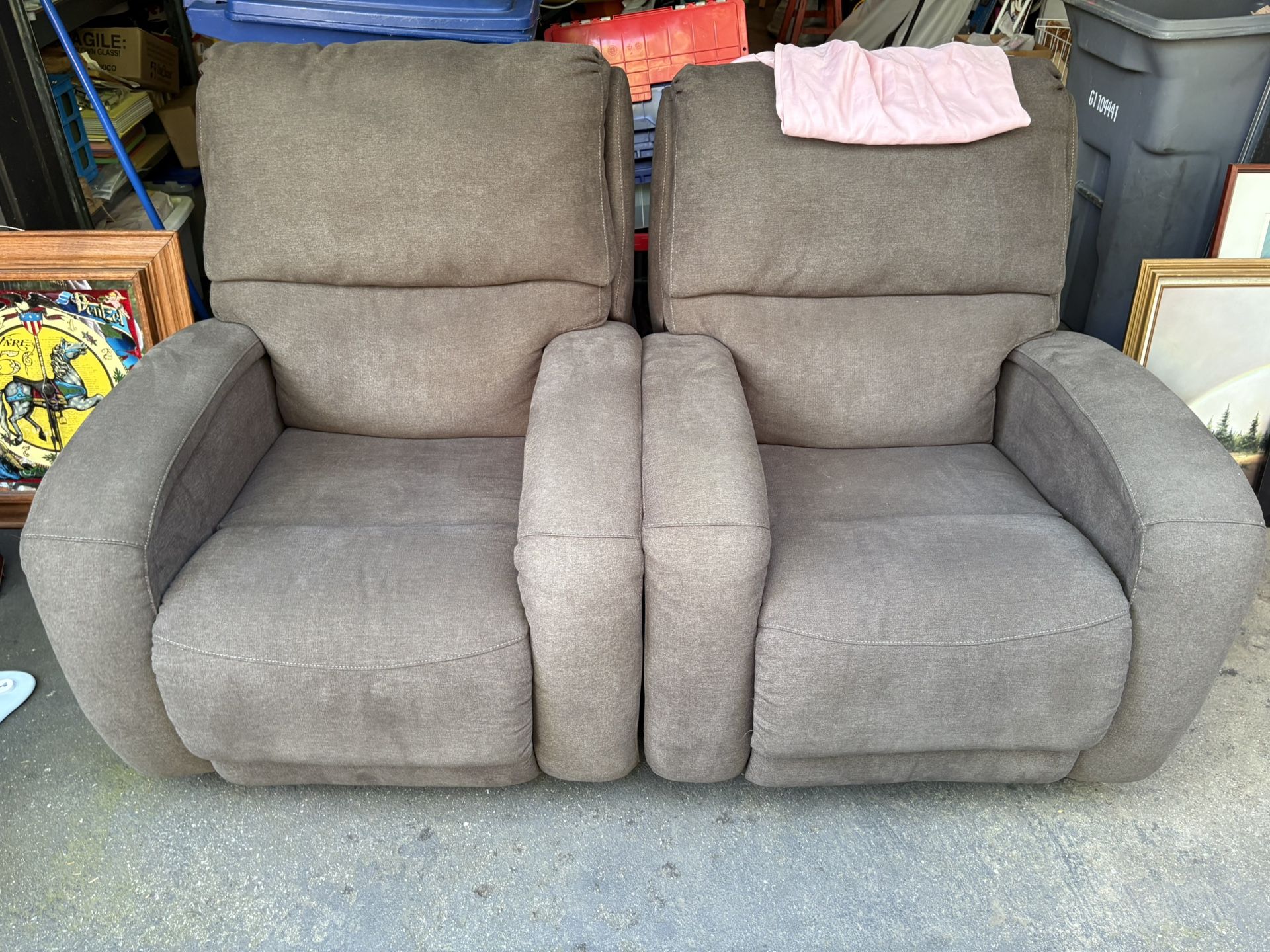 Recliner Set Great Shape