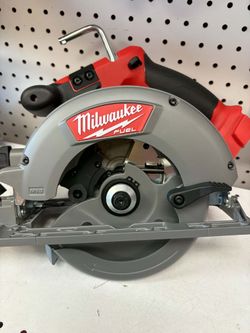 Milwaukee new 61/2" circular fuel M18