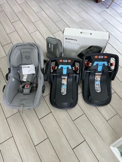 UPPAbaby MESA Infant Car Seat with 2 Bases, Infant Insert, Travel Bag, and Manual