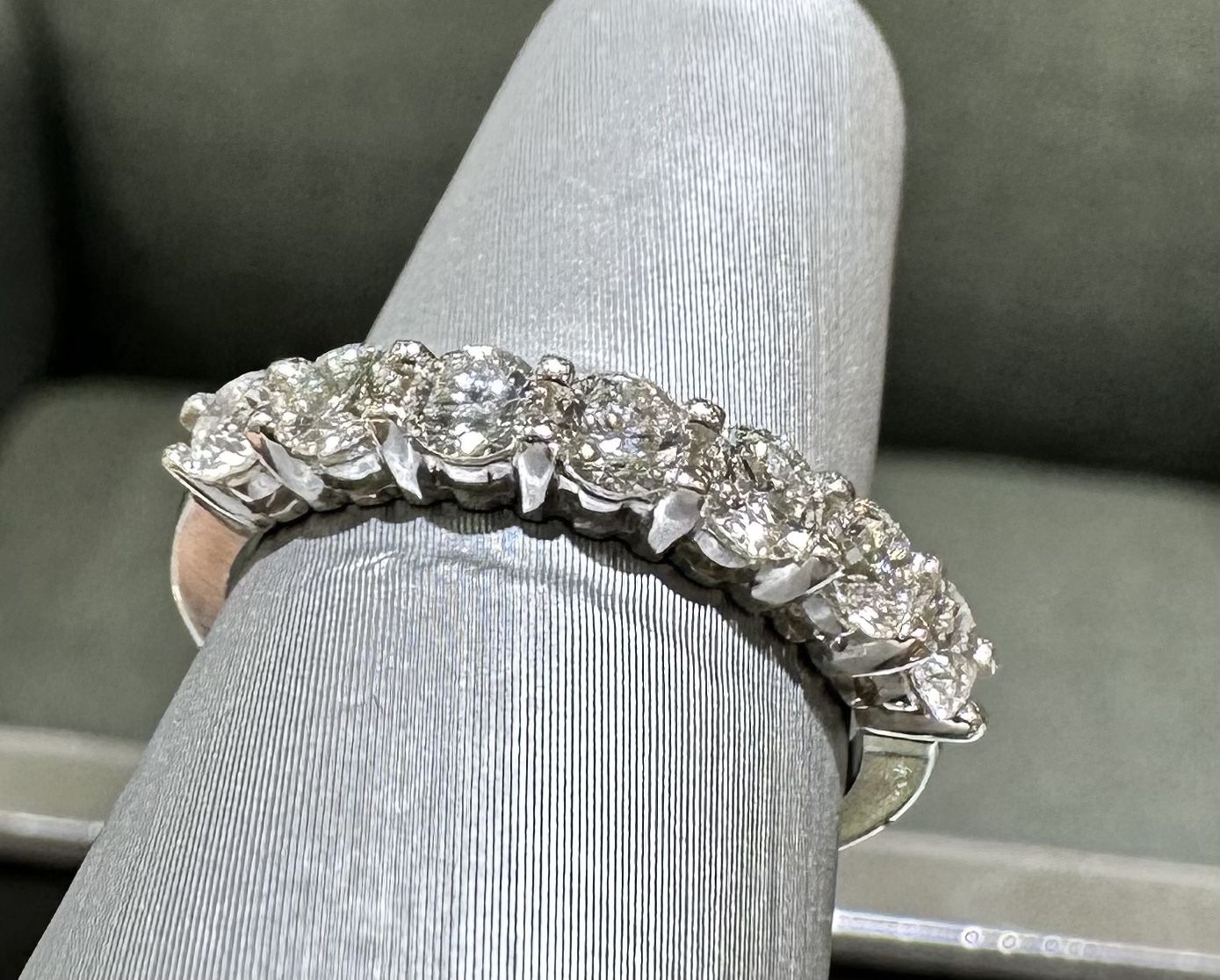 14kt White Gold Round Shape Diamond Wedding Band