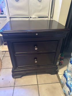 Free nightstand