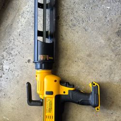 Dewalt DCE580 Cordless ADHESIVE GUN Great Condition Works Great $80