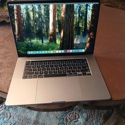 Apple MacBook Pro 16.1 2.6 Ghz 6 Core 2019 16 Gb Ssd 0s Sequoia Fingerprint Very Clean With 