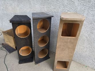 Third row seat sub box