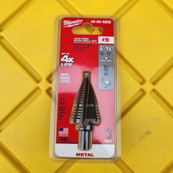 Milwaukee
7/8 in. - 1-1/8 in. #9 Black Oxide Step Drill Bit (2-Steps)
