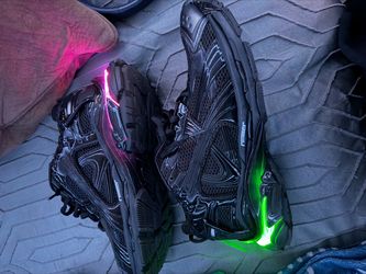 Balenciaga runner led
