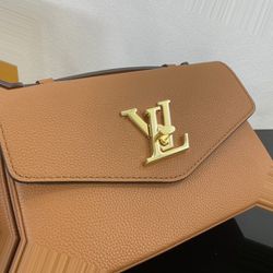 Refined Louis Vuitton Twist Bag