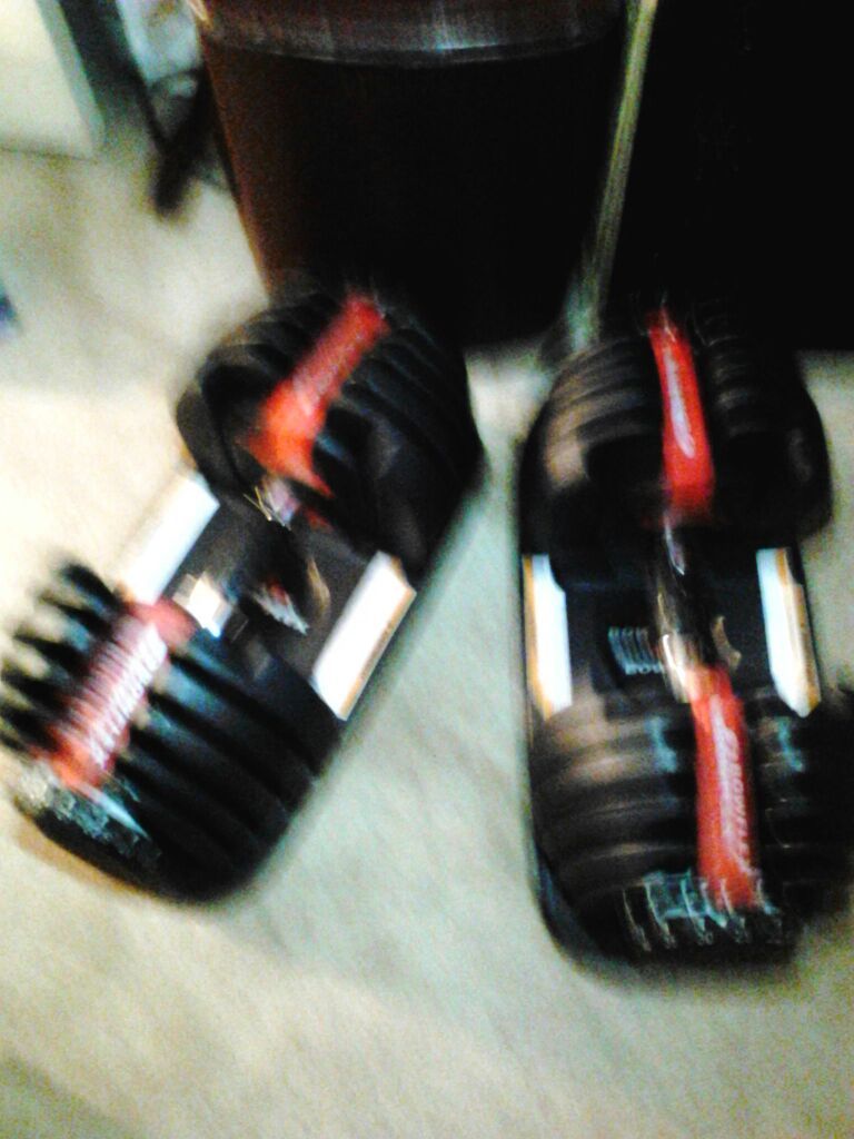 Bowflex select tech dumbbells like new.