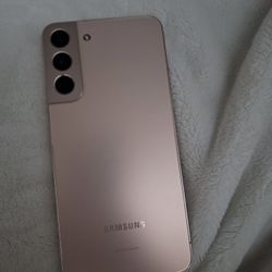 Unlocked Samsung Glalaxy S22+ Cracked Screen