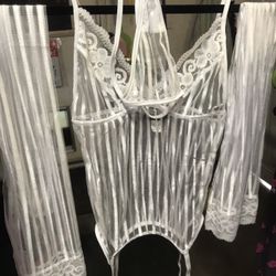 Lingerie 15$ Sets Or 40 Sets For 250$