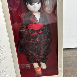 Little Apple Dolls, Irae Collectible Doll, Series 2, Ufuoma Urie 2005, Nib