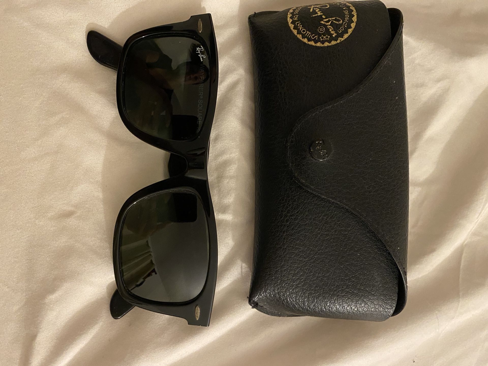 Ray-Ban WAYFARER SQUARE