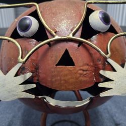Decorative Pumkin Metal Jack-O-Lantern