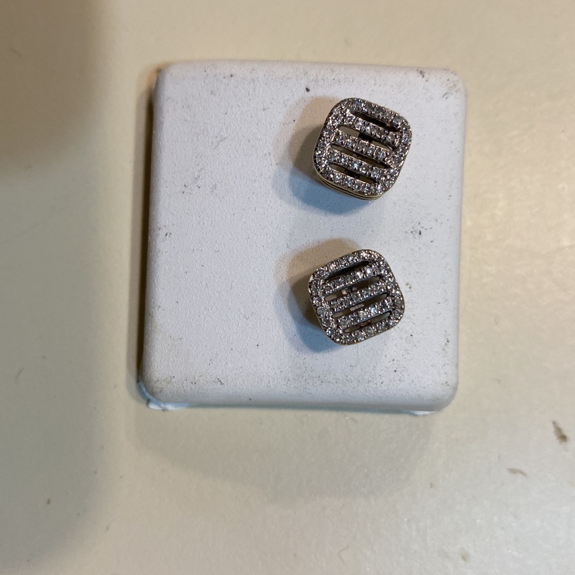 10k Vvs Diamond Earring 