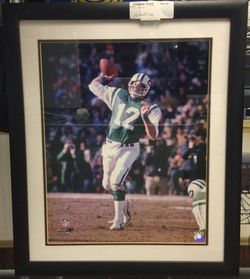 2007 NFL PhotoFile GN2002 New York Jets QuarterBack Joe Namath Throwing Football Framed Photo