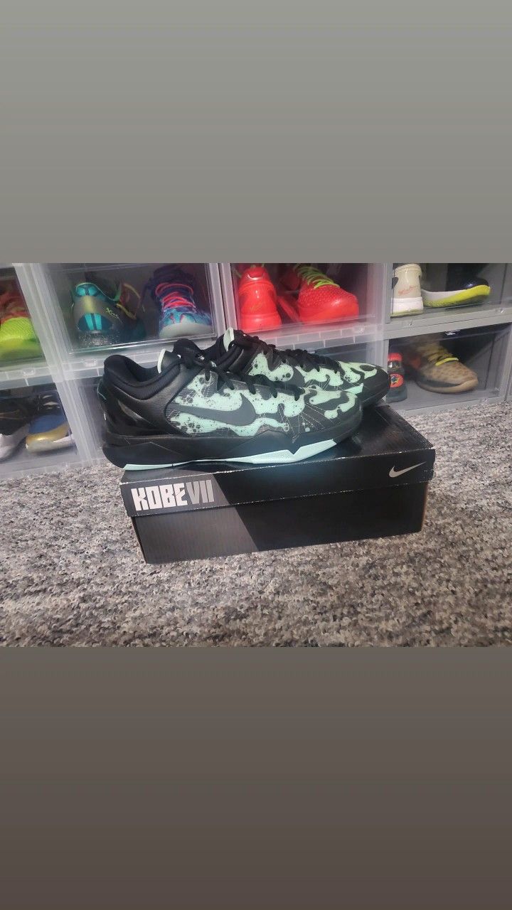 Kobe 7 Poison Dart Frog