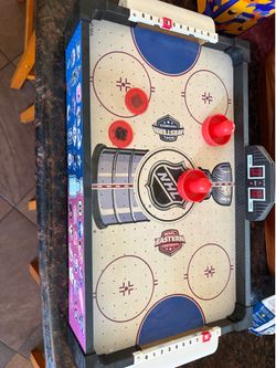 Table top air hockey game