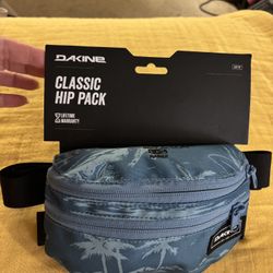 Dakine Classic Hip Pack – Brand New with Tags (Hawaii / Island Style)