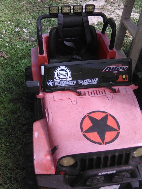 Kids Ride On Jeep 12v Runs Perfect $50