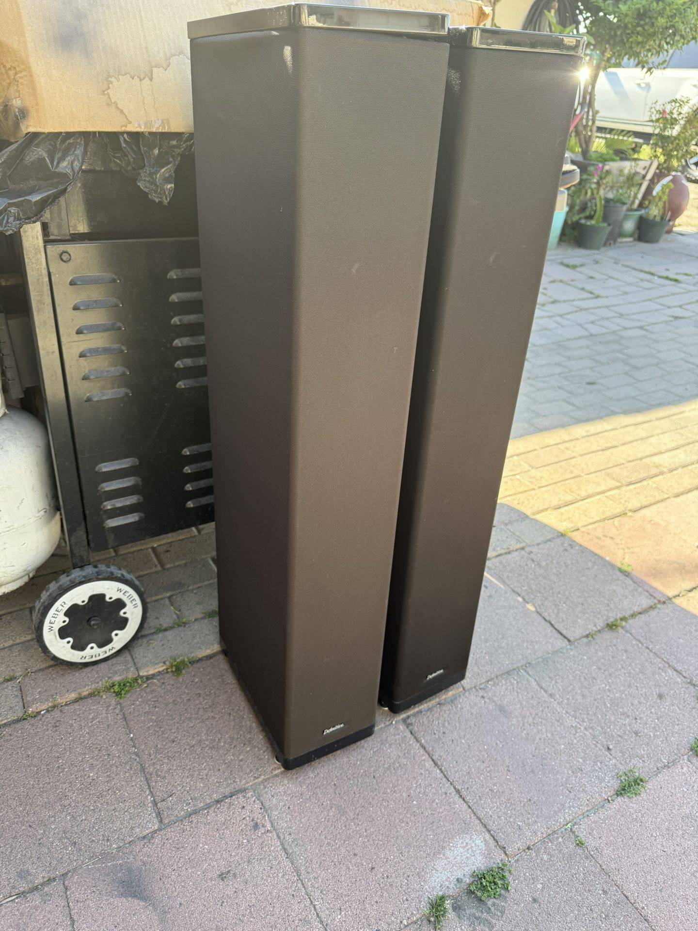 Definitive Technology Speakers 