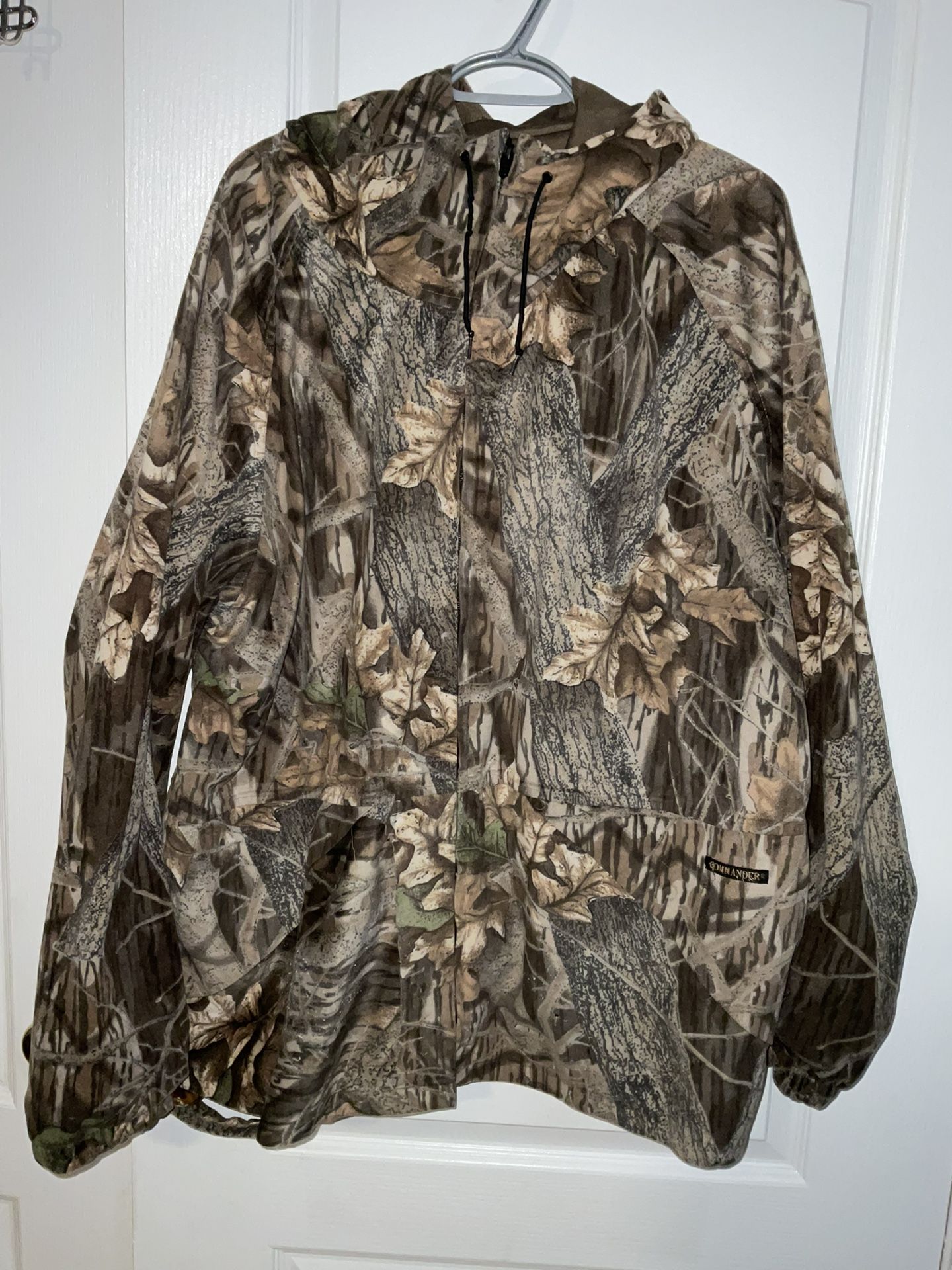 Commander Sportsman Apparel 2XL Hooded sweatshirt/jacket Comfortable full zip sweatshirt/lined jacket This jacket has some wear, see photos Hem is loo