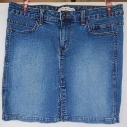 Y2K Tommy Hilfiger mini Jean skirt size 12 denim Front Slit Med Wash