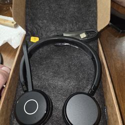 Evolve 65 headset