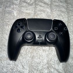 PS5 Controllers