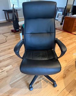 Executive Black Faux Leather High-Back Office Chair – Ergonomic & Like New