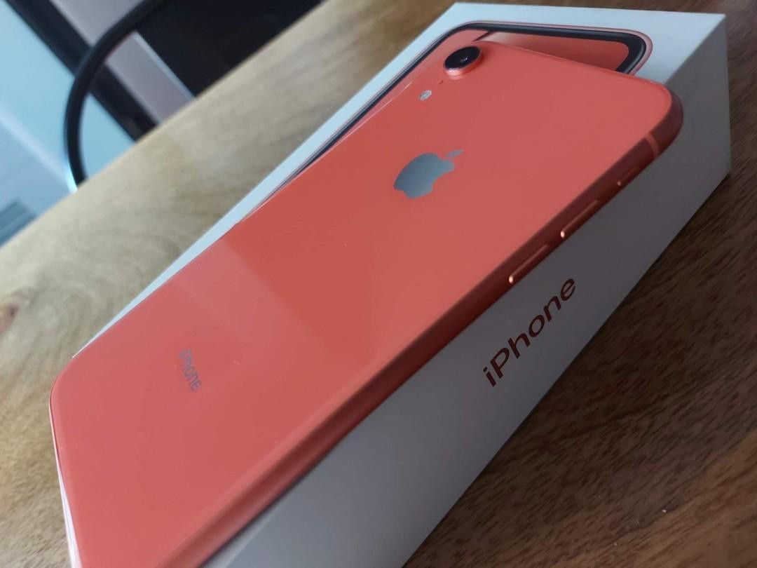 Unlocked Iphone xr