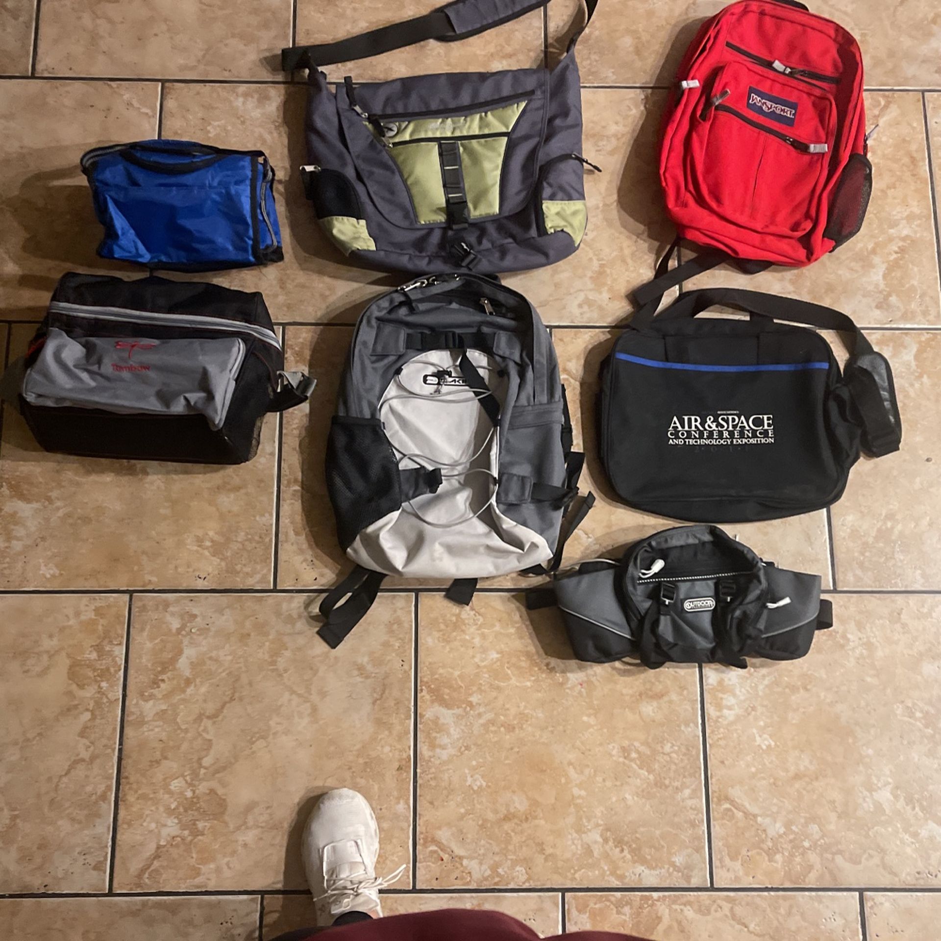 Lunchbox And Backpack Bundle
