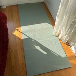 Gaiam Sun and Stars Yoga Mat